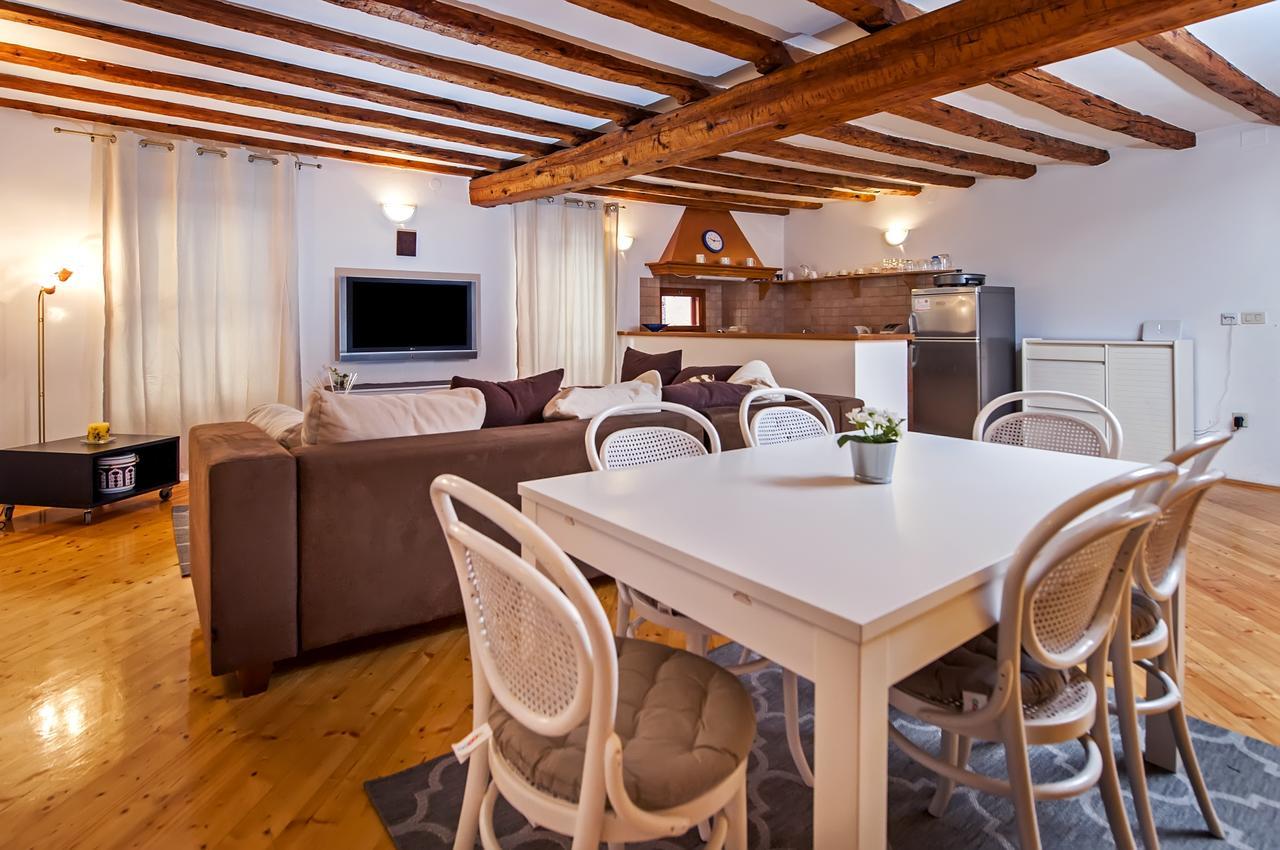 Marconi Apartment *